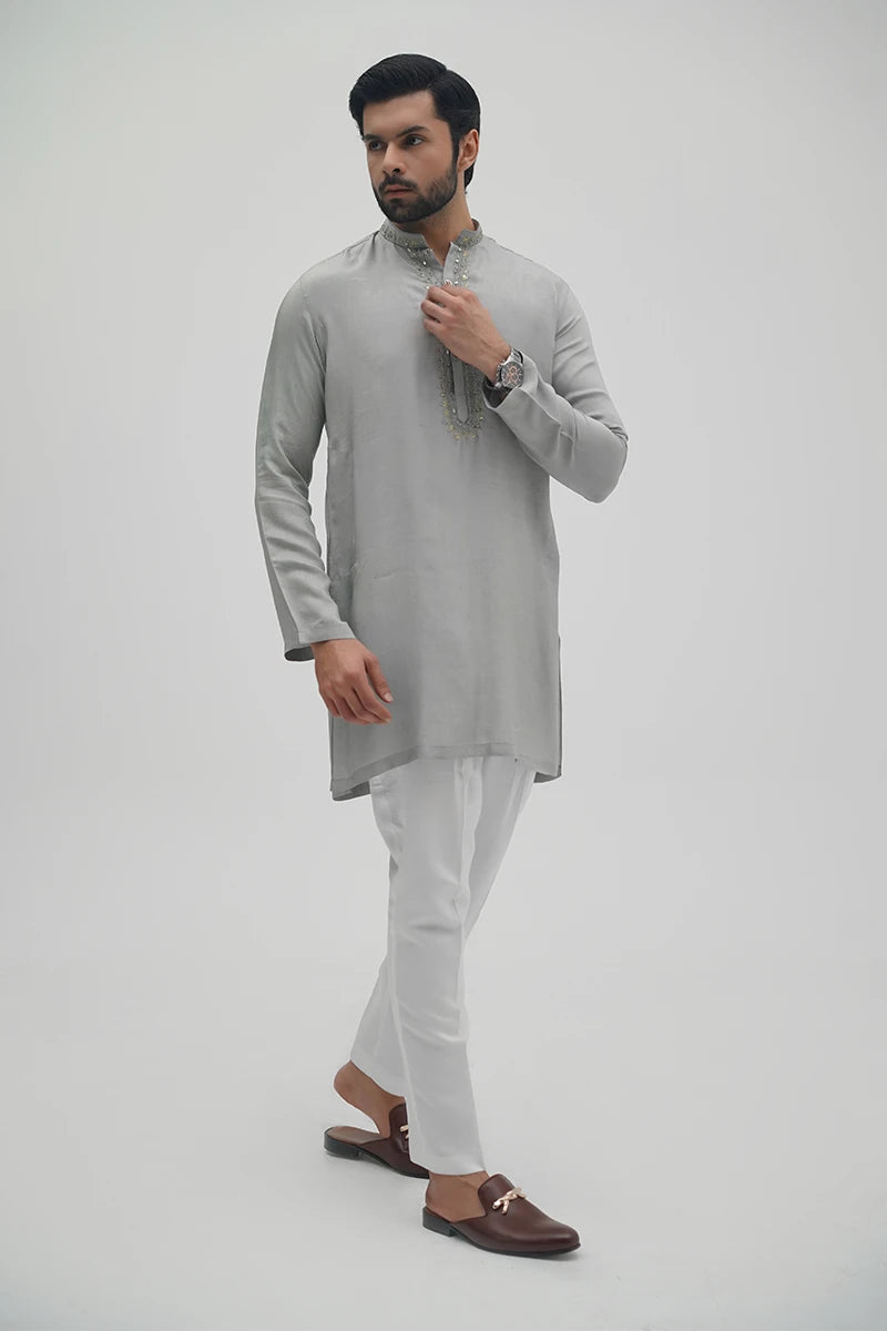 AAROHI KURTA