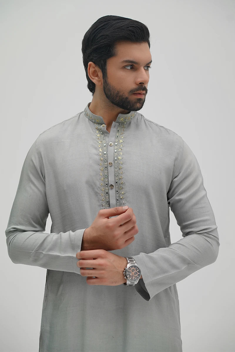 AAROHI KURTA