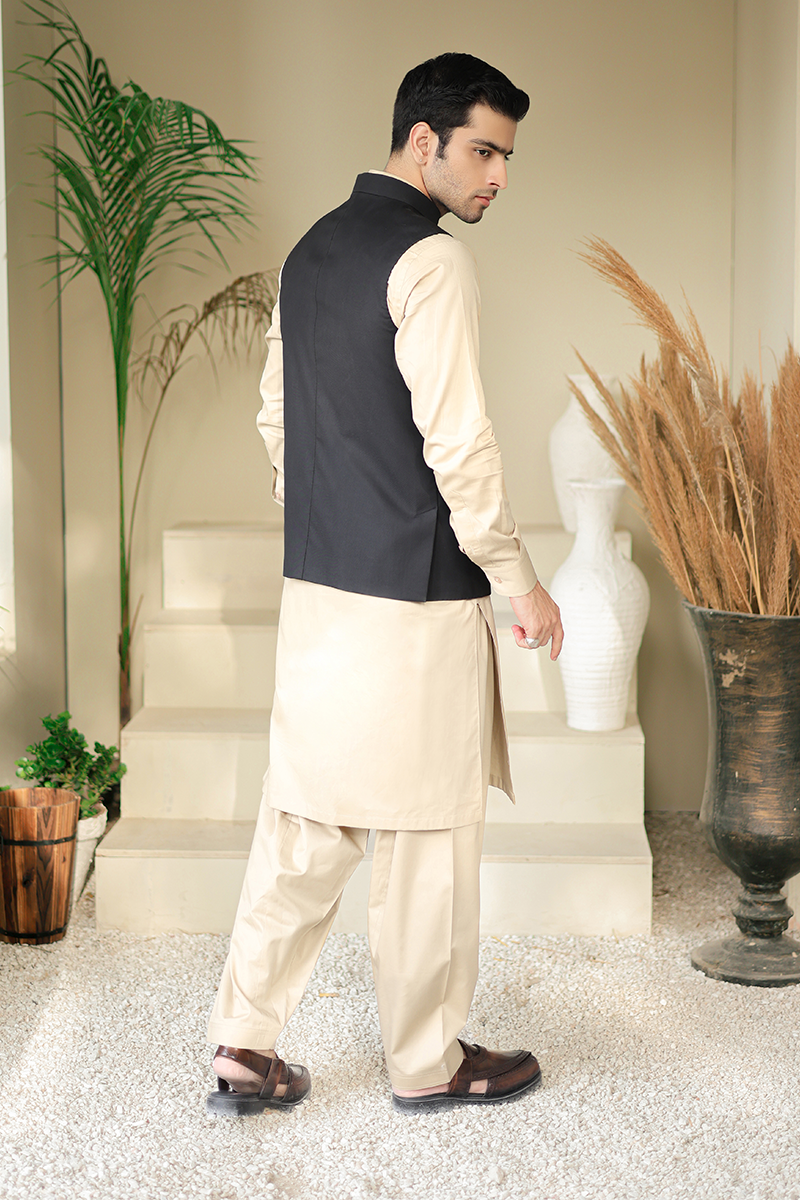 MAHIR-E-TASWEER AWAMI WAISTCOAT-JET BLACK