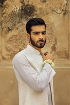 Farrukh Fateh Kurta