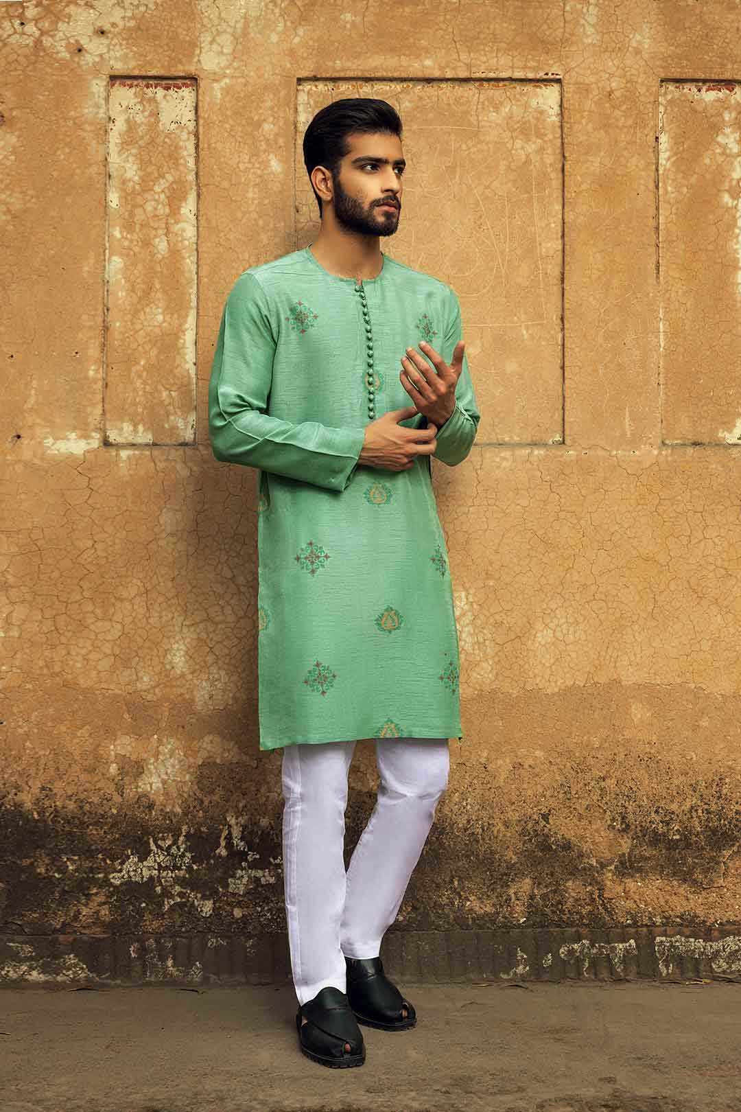 Tari Khan Kurta